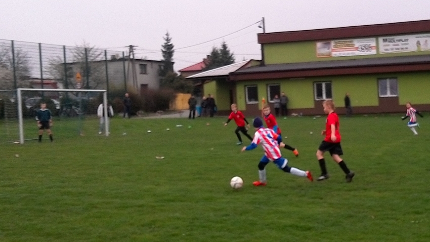 E1: MKS Sośnicowice - Naprzód Żernica 1:7 (0:2)