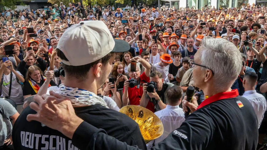 La Coupe du monde de basket se termine de façon spectaculaire, Schroeder revient chez les Raptors