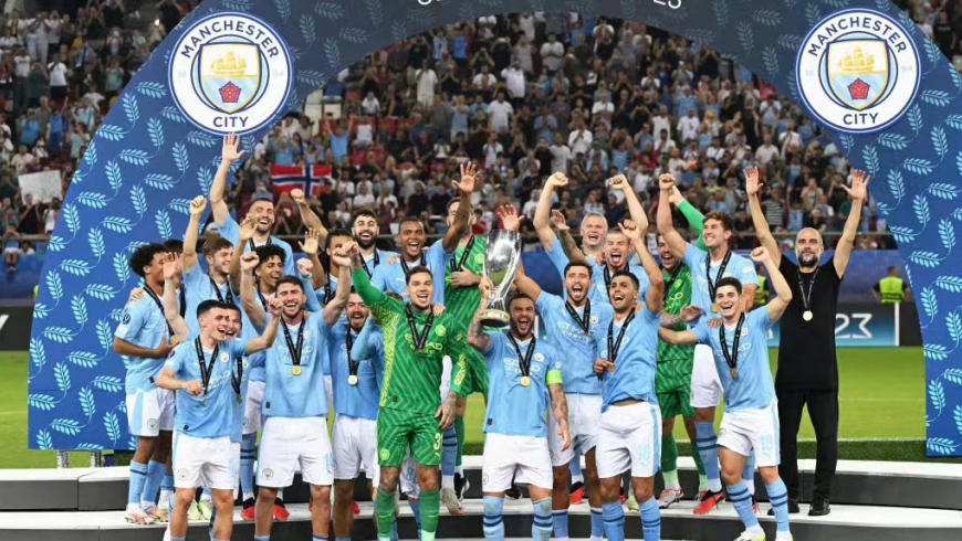 Manchester City viervoudig kampioen Huazhang, Europese Super Cup strafschop Lore