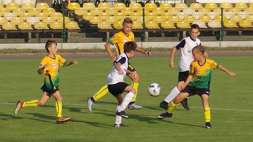 Tur 1921 Turek-Orlik Miłosław 7:1 - skrót meczu