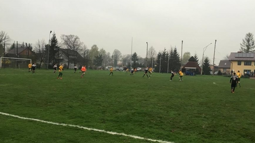 Piłkarz Podłęże- UKS Sygneczów 2:1