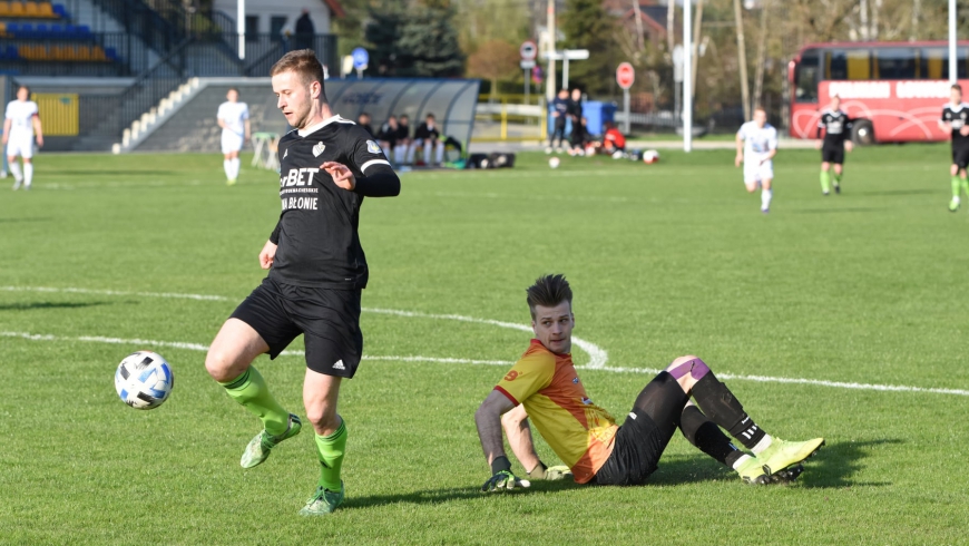 Skrót meczu Błonianka Błonie 2-2 Pelikan Łowicz