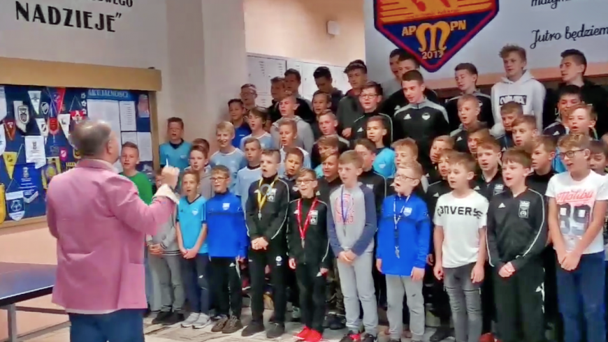 Uczniowie MSMS Piłkarskie Nadzieje w konkursie "Do hymnu!"