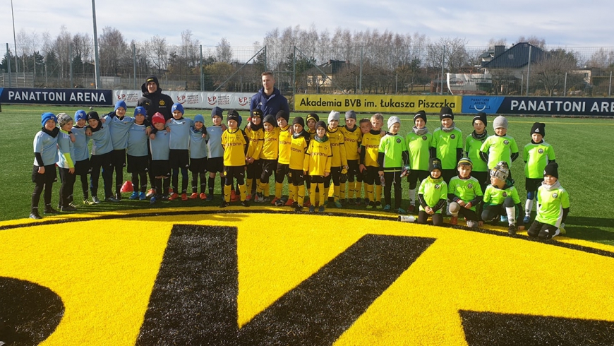 ŻAKI LKS Jawiszowice zagrały sparingi na obiektach Akademii BVB im. Łukasza Piszczka w Goczałkowicach !!!