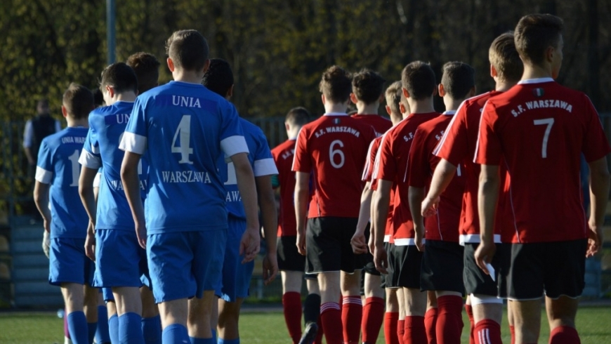 Rozkręceni Unici nie dają szans Szkole Futbolu