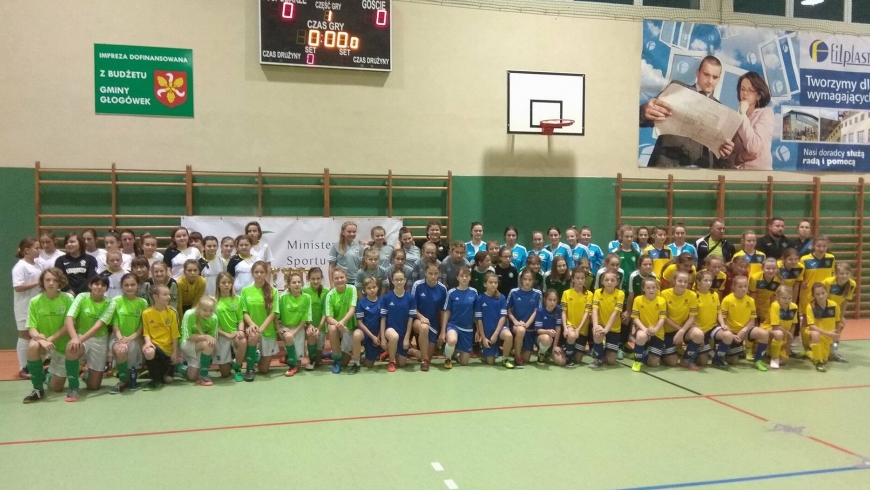 Młodziczki i juniorki na turnieju w Głogówku