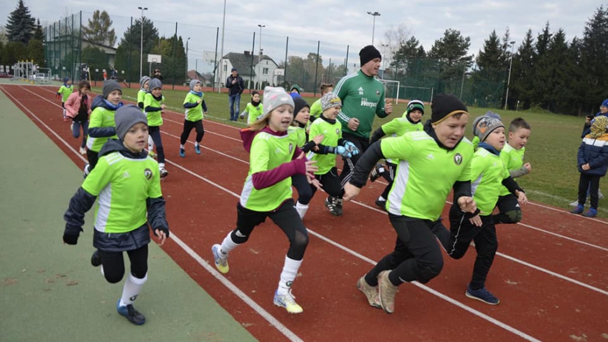 Żaki LKS JAWISZOWICE uświetniły swoim biegiem Święto Narodowe Dzień Niepodległości 11 listopada !!!