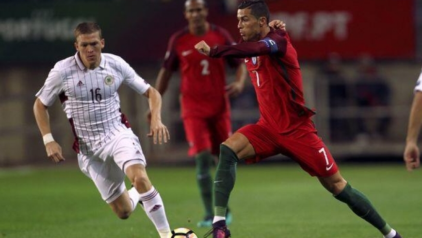 Cristiano Ronaldo skjuter Portugal till seger