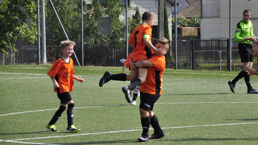 Mały skrót z meczu E2-U10 Piorun - Olimpia