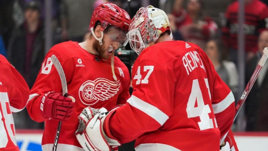 Detroit Red Wings 6-3 New York Islanders, Larkin återvänder för att leda laget till seger