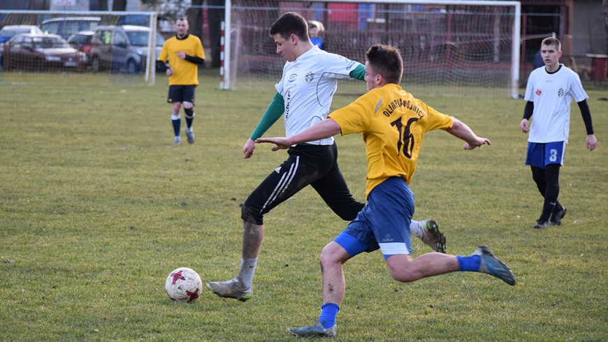 Sparing z juniorami Unii Tarnów.