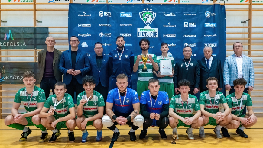 U19: Orzeł Myślenice wygrywa PESMENPOL ORZEŁ CUP i halowe Mistrzostwo Podokręgu!