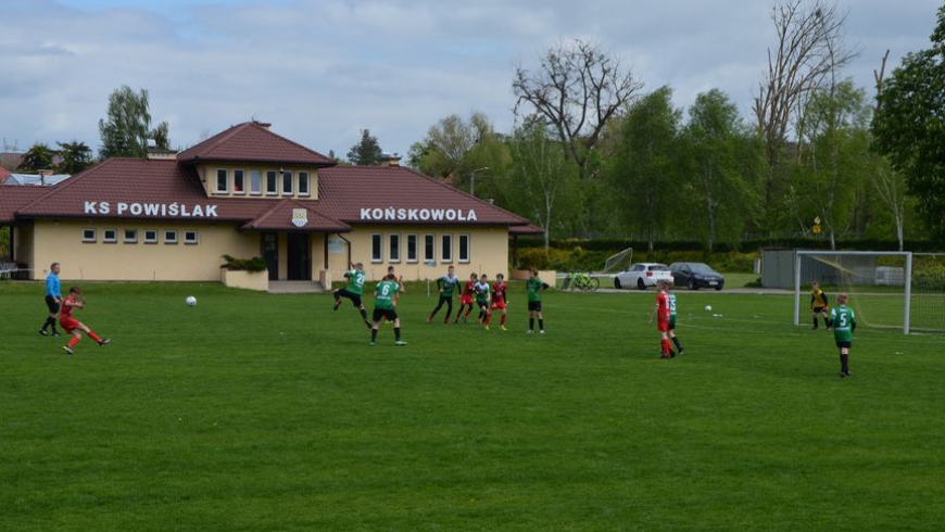 Uderzanie głową w mur